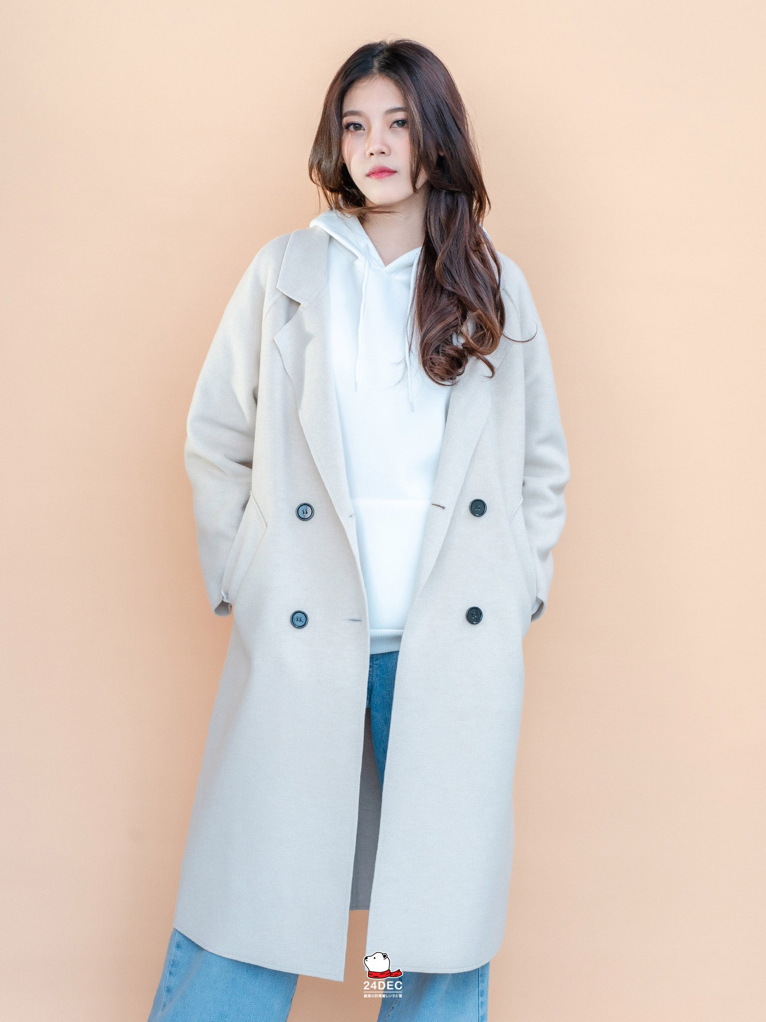เช่าเสื้อโค้ท หญิง รุ่น LANA สี ครีม
