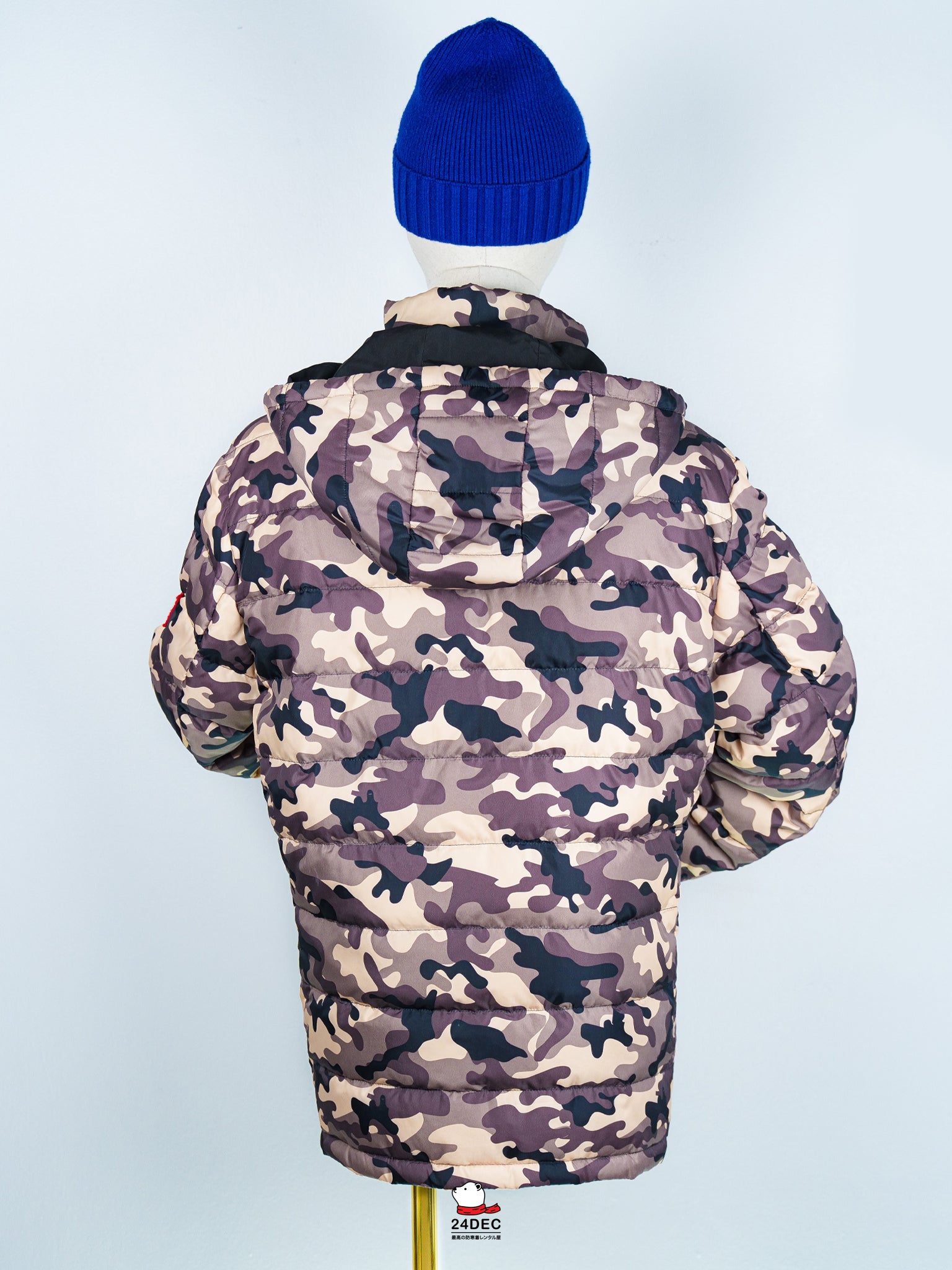 เช่าเสื้อกันหนาว ชาย รุ่น ADVENTURE สี เขียว