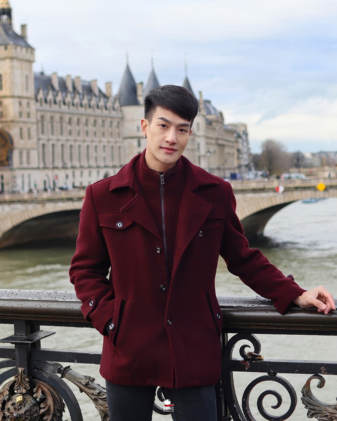 เช่าเสื้อโค้ท ชาย รุ่น AMSTERDAM สี แดงเรดไวน์