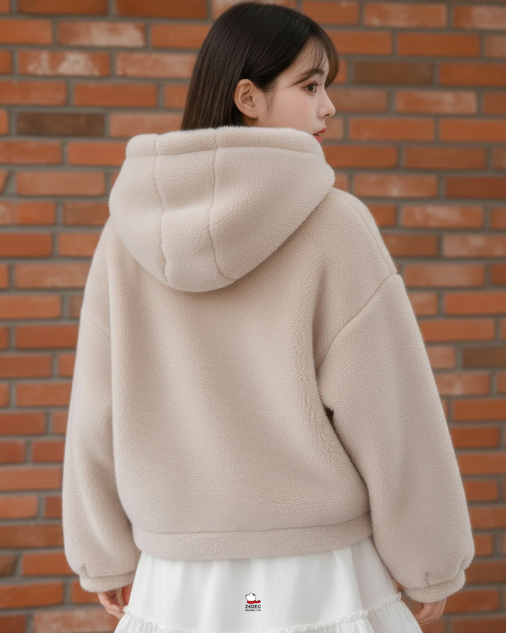 เช่าเสื้อขนเฟอร์ หญิง รุ่น ANITA สี ครีม