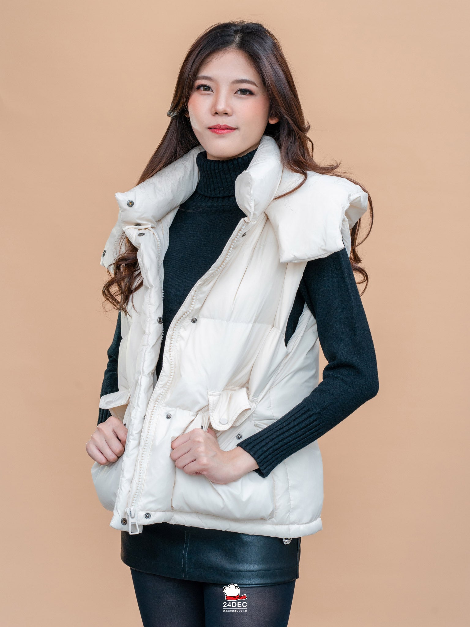 เช่าเสื้อกันหนาว หญิง รุ่น BONITA สี ขาว