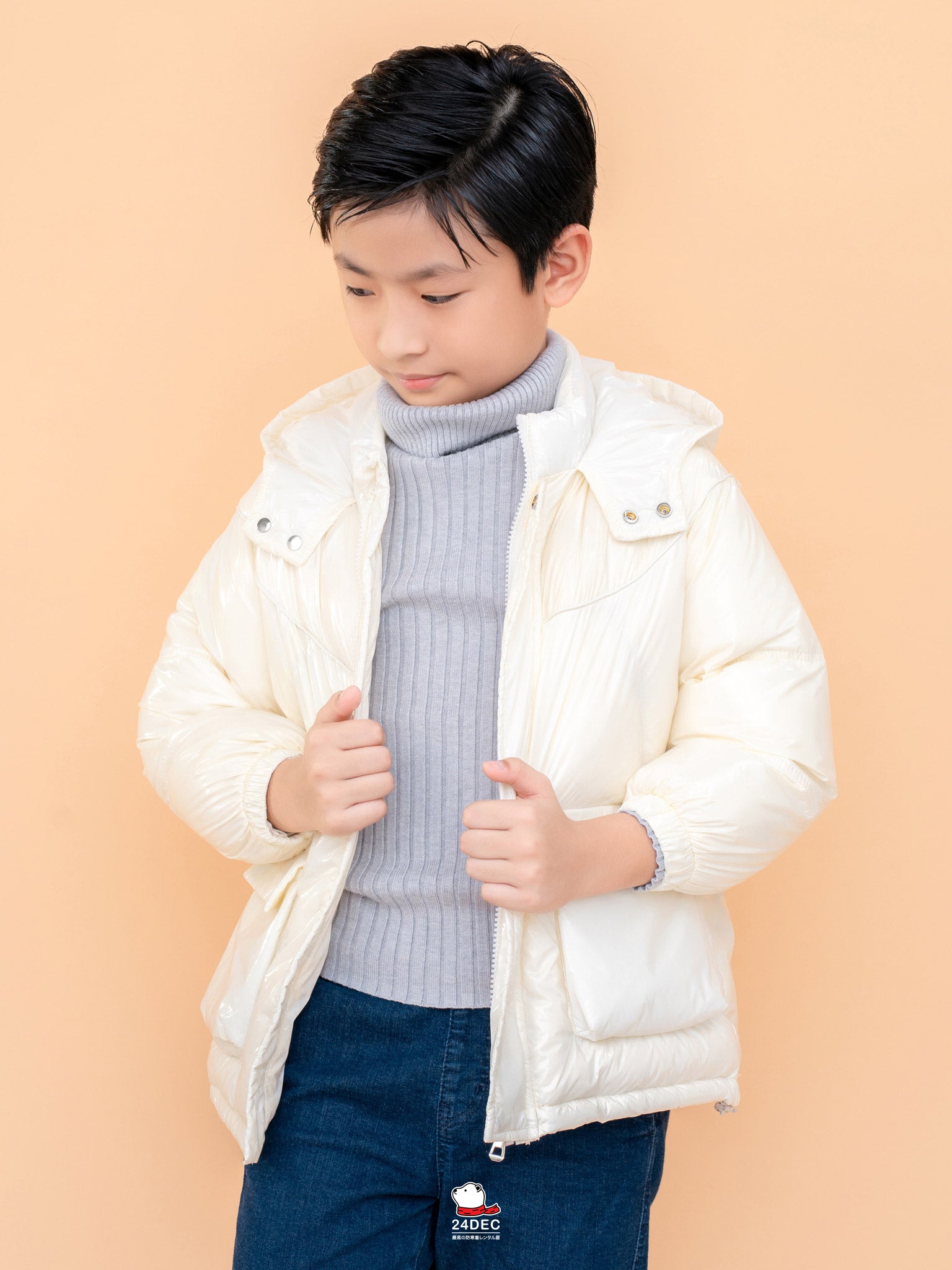 เช่าเสื้อกันหนาว เด็ก รุ่น CHUBBY สี ขาว