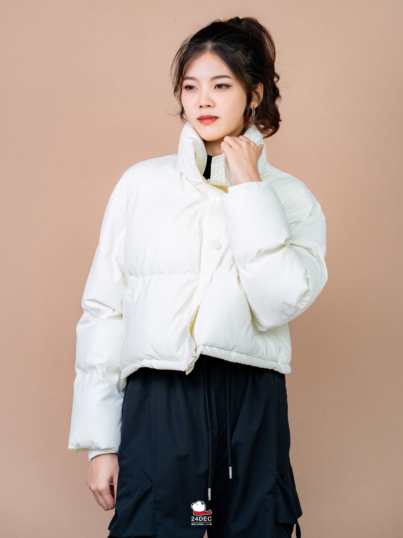 เช่าเสื้อกันหนาว หญิง รุ่น DILEMMA สี ขาว