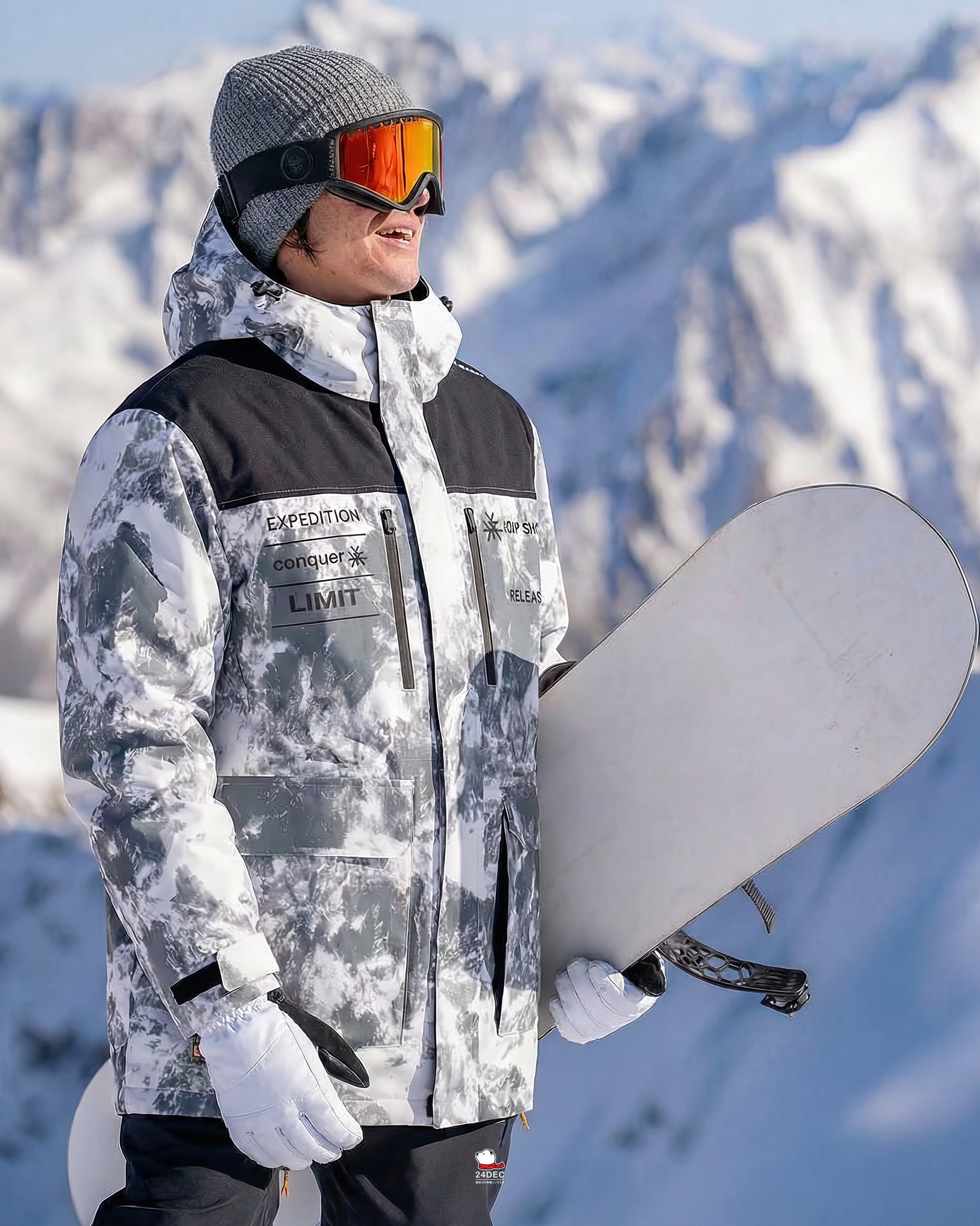 เช่าเสื้อกันหนาว ชาย รุ่น HAKUBA สี ขาว