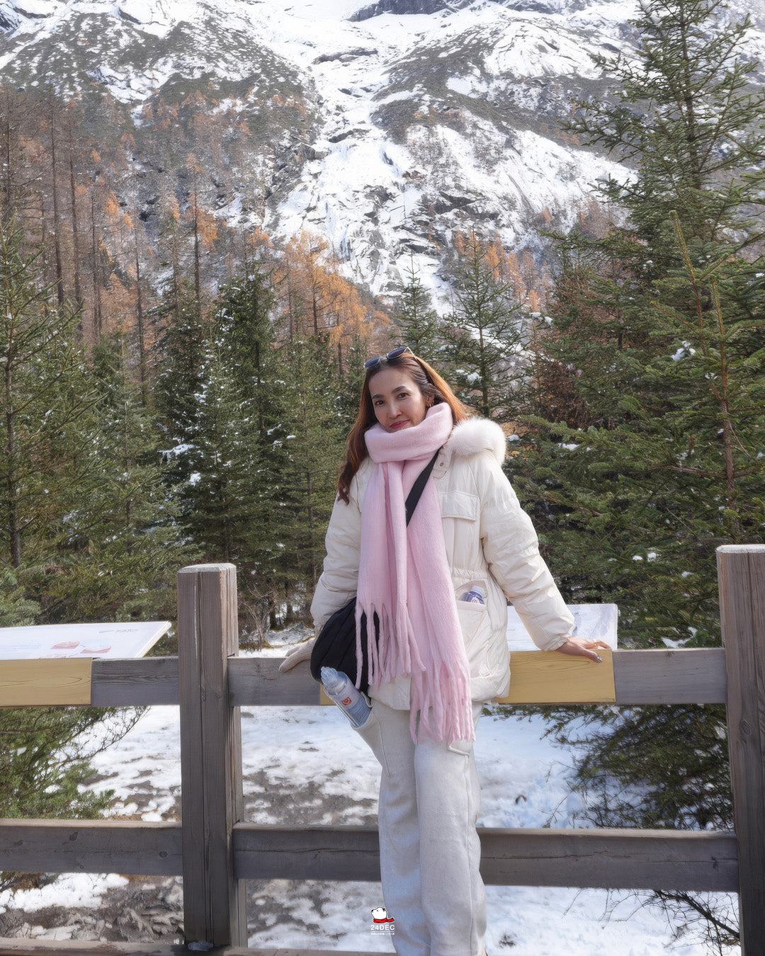 เช่าเสื้อกันหนาว หญิง รุ่น HEAVEN สี ขาว