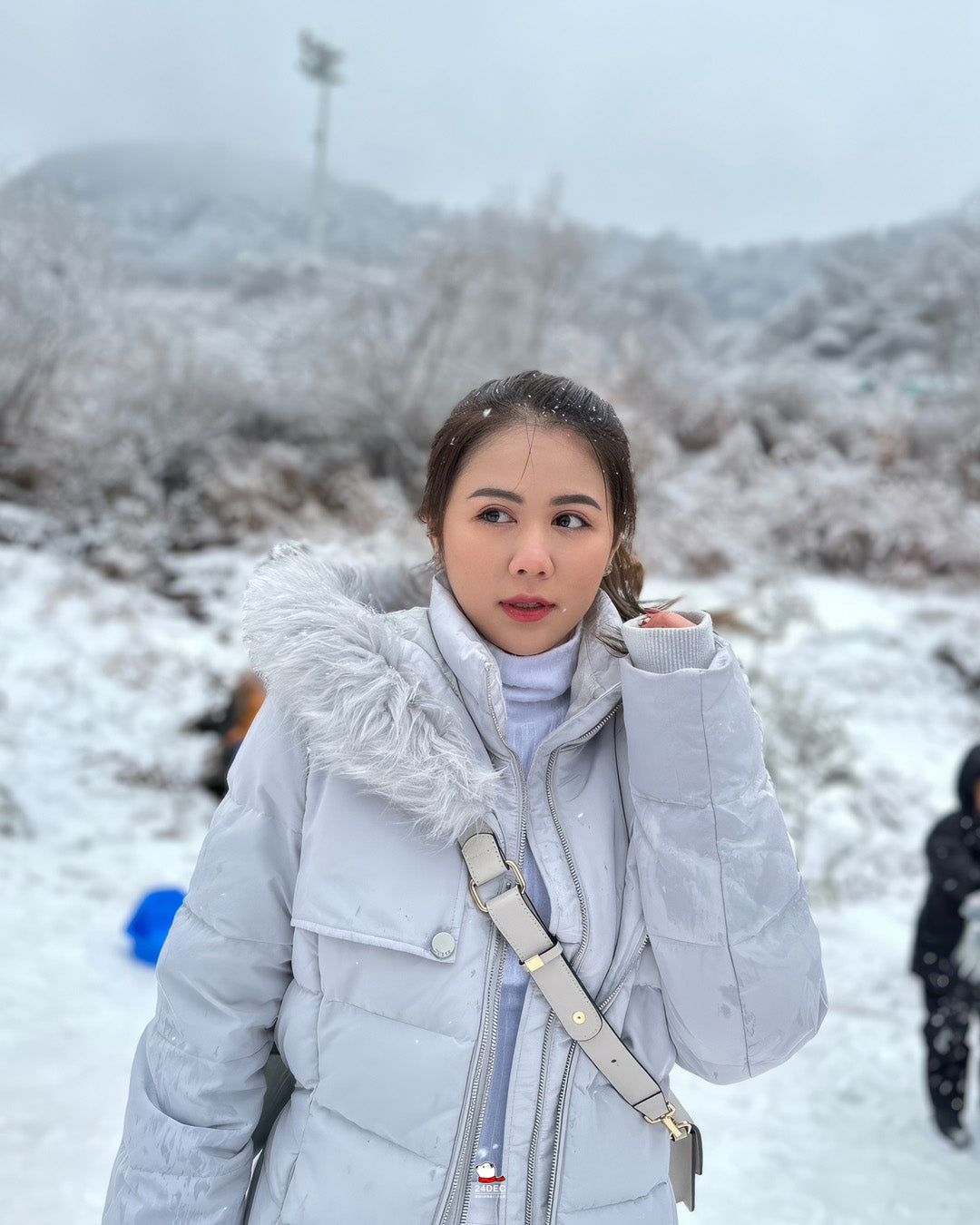 เช่าเสื้อกันหนาว หญิง รุ่น HONEYMOON สี เทา
