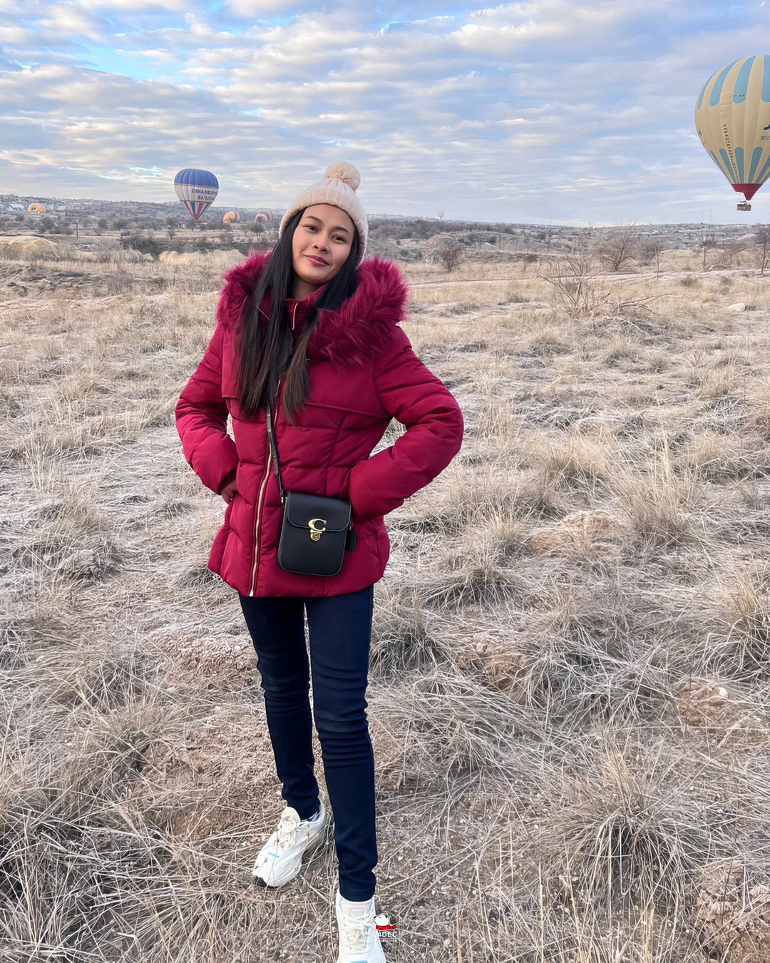 เช่าเสื้อกันหนาว หญิง รุ่น HONEYMOON สี แดงเรดไวน์