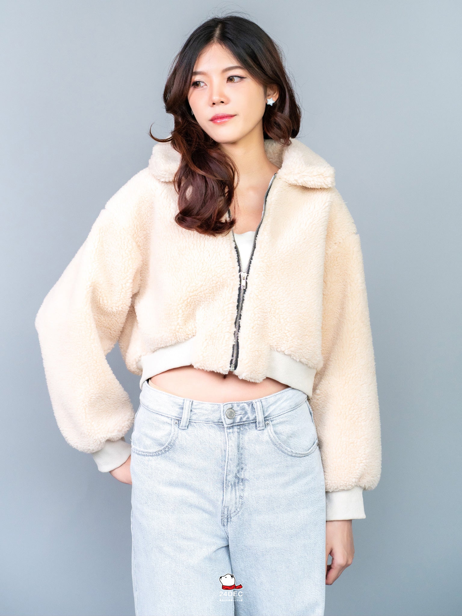 เช่าเสื้อแจ็คเก็ต หญิง รุ่น JENNA สี ครีม