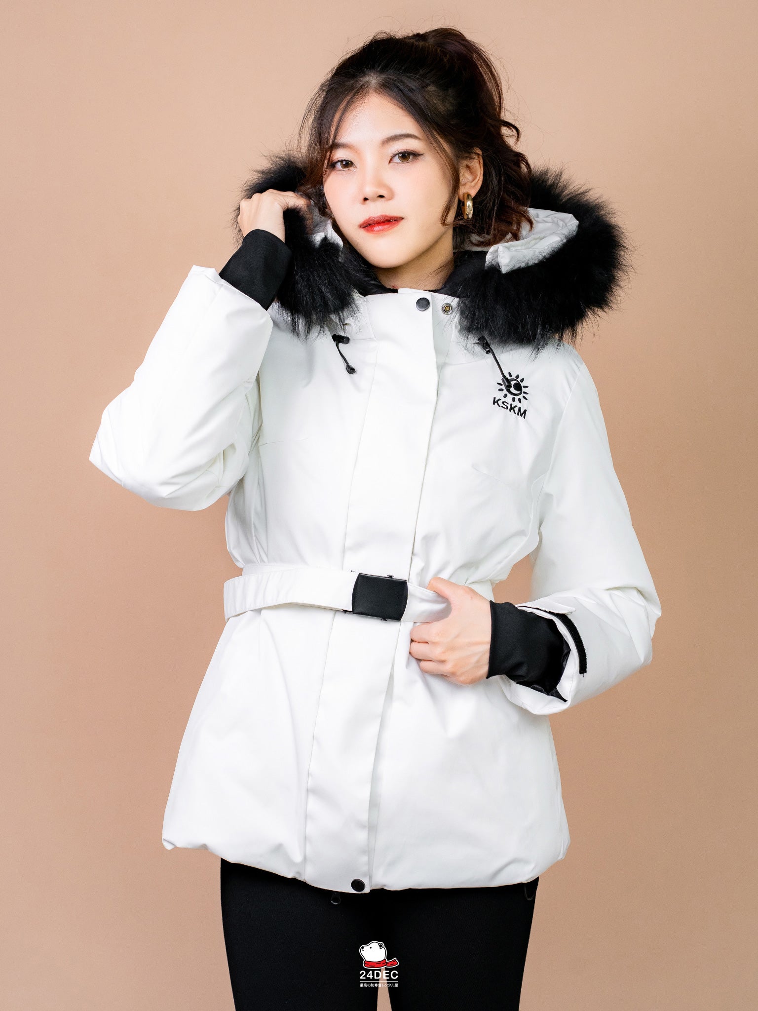 เช่าเสื้อสกี หญิง รุ่น KINSLEY สี ขาว