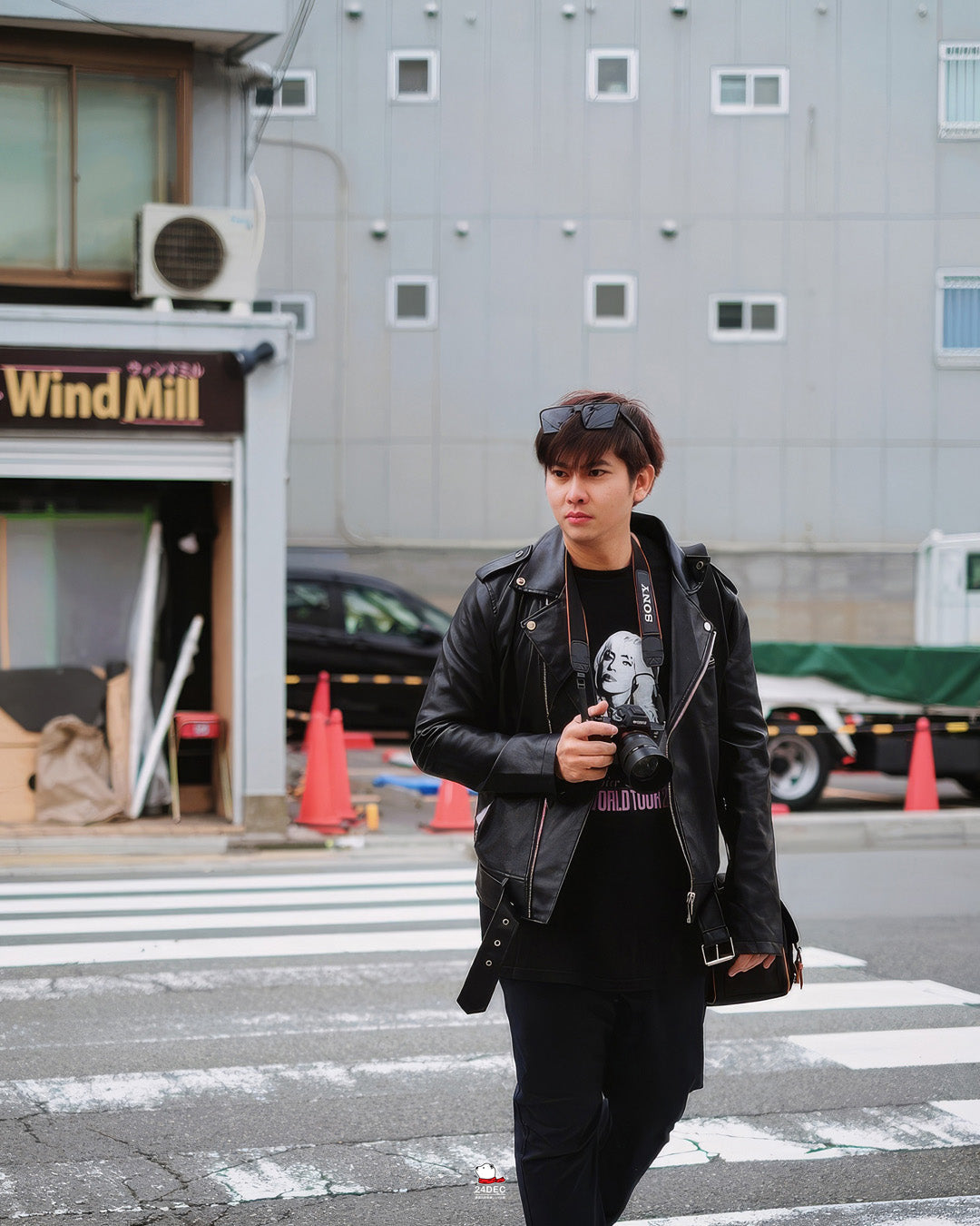 เช่าเสื้อแจ็คเก็ต ชาย รุ่น LOOKIN สี ดำ