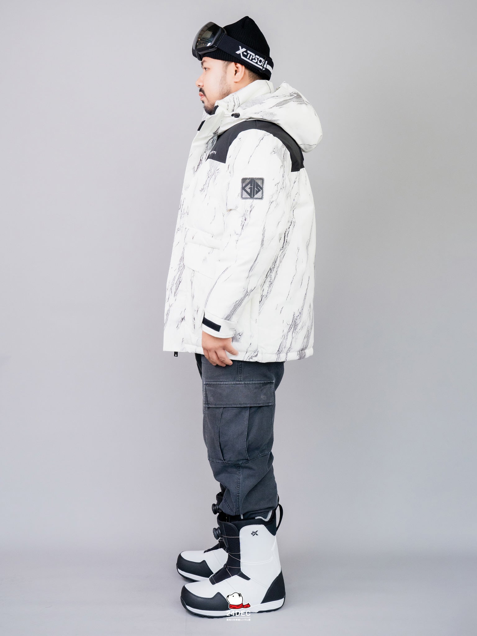 เช่าเสื้อกันหนาว ชาย รุ่น MARBLE สี ขาว