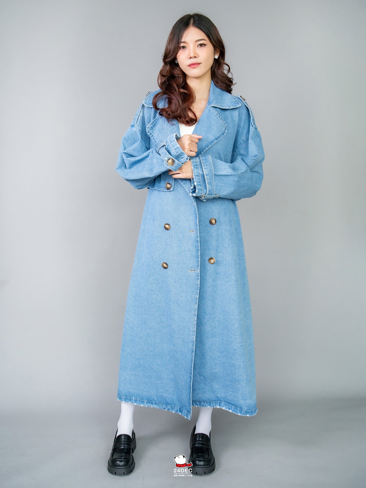 เช่าเสื้อเทรนช์โค้ท หญิง รุ่น NADIA สี น้ำเงิน