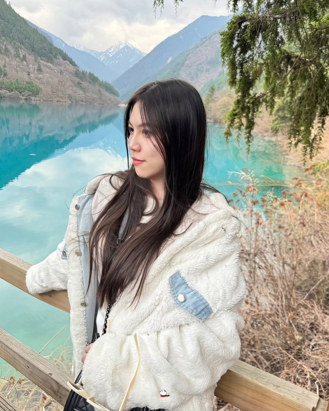 เช่าเสื้อแจ็คเก็ต หญิง รุ่น NIVALIS สี น้ำเงิน