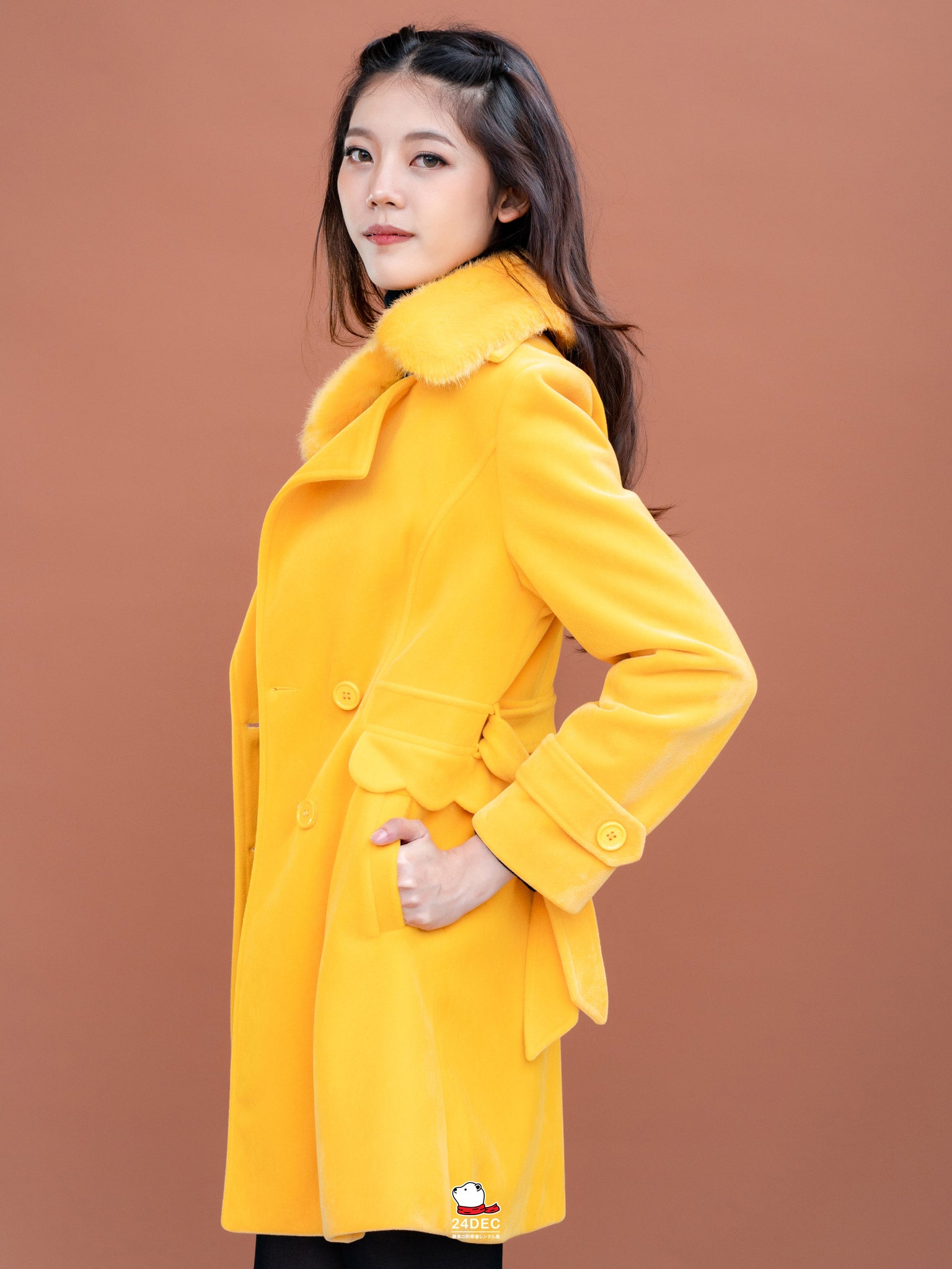 เช่าเสื้อโค้ท หญิง รุ่น DUCHESS สี เหลือง
