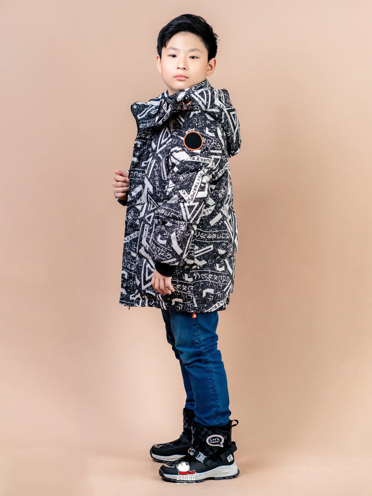 เช่าเสื้อกันหนาว เด็ก รุ่น OTOKO สี ดำ
