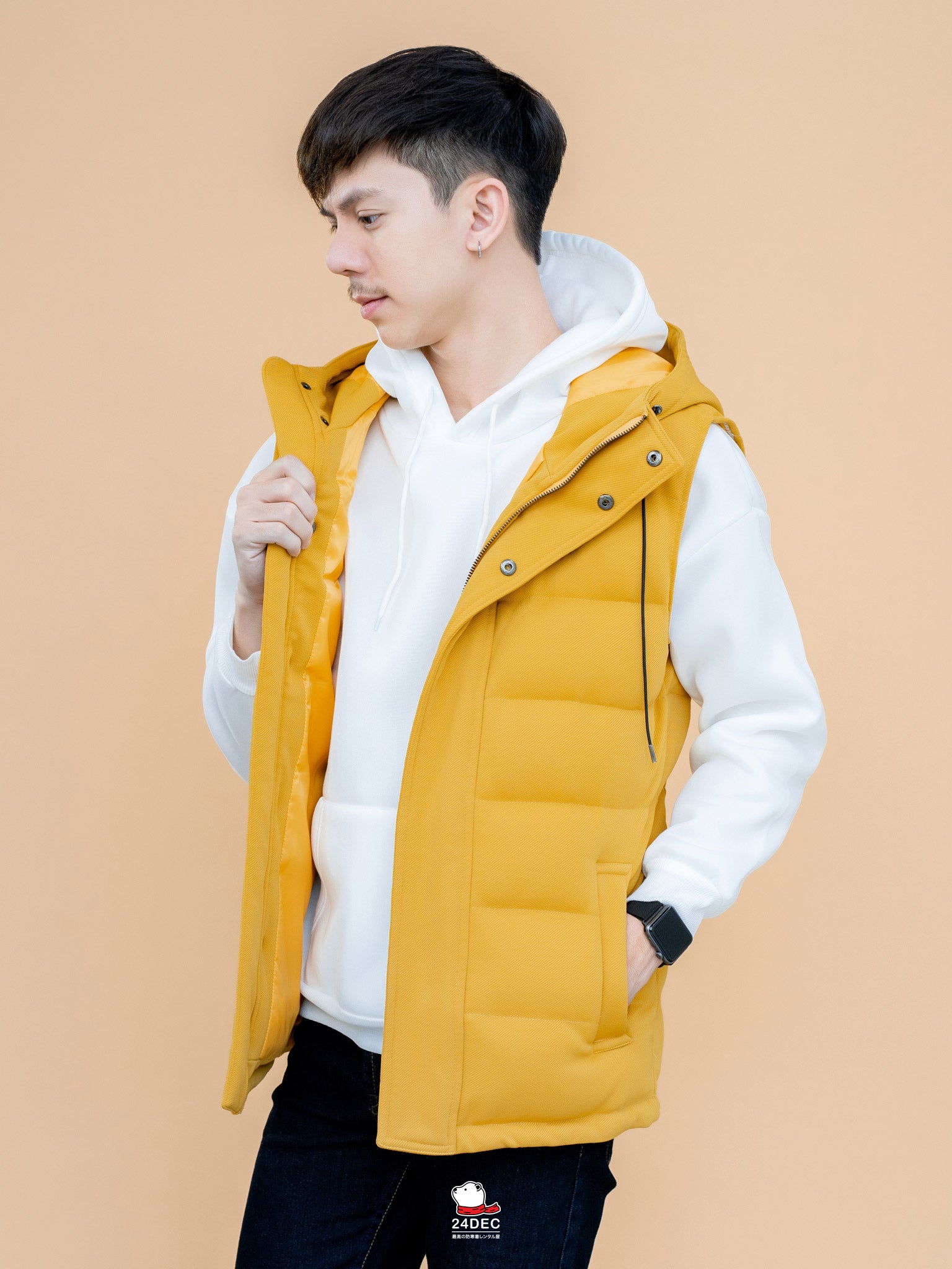 เช่าเสื้อกันหนาว ชาย รุ่น PLAYGROUND สี เหลือง