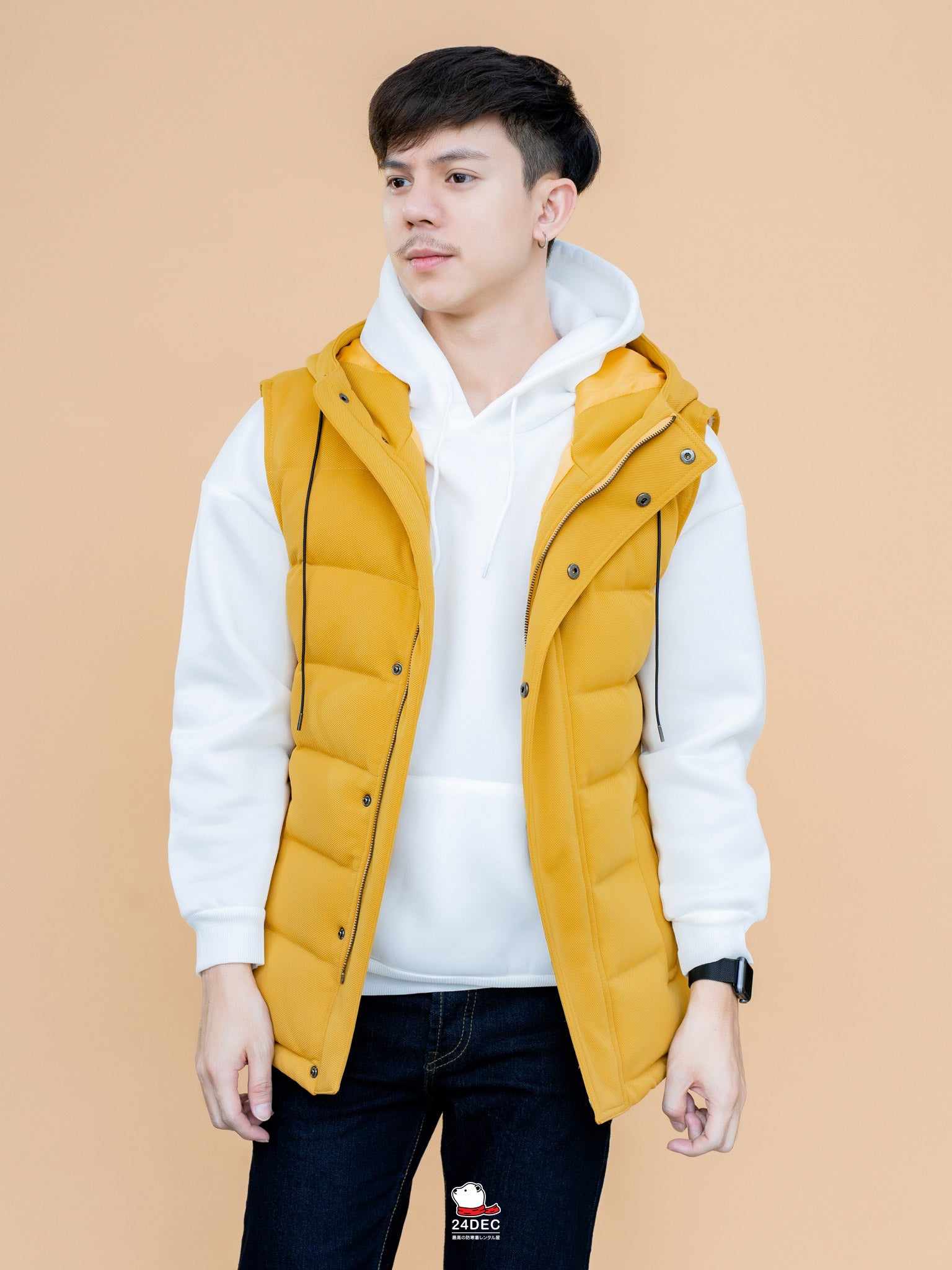 เช่าเสื้อกันหนาว ชาย รุ่น PLAYGROUND สี เหลือง