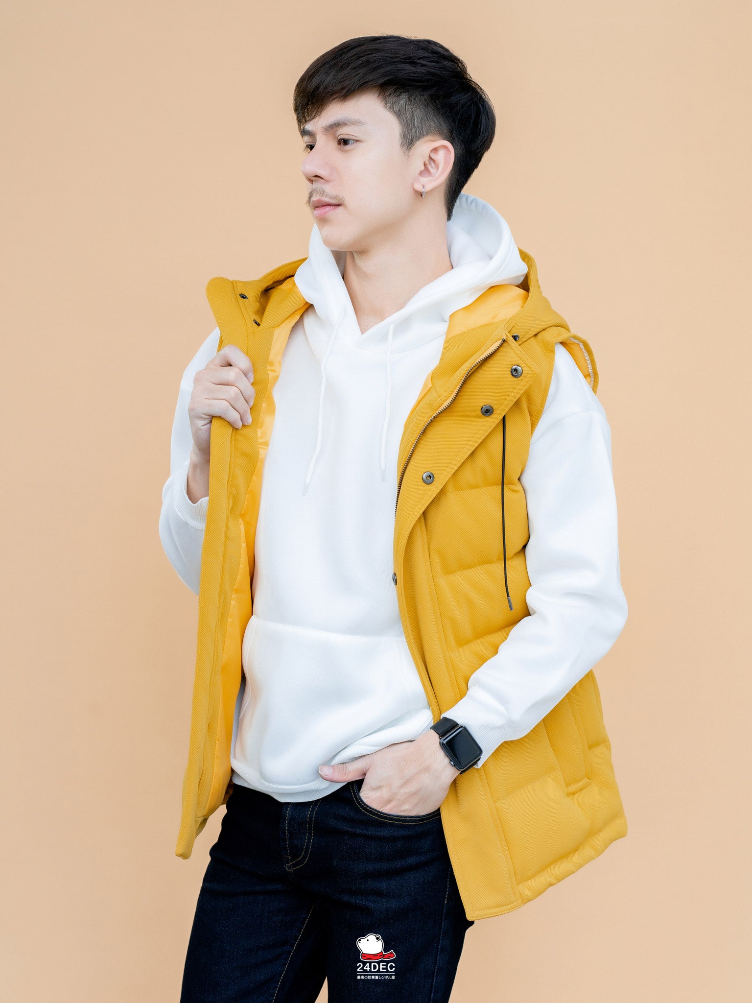 เช่าเสื้อกันหนาว ชาย รุ่น PLAYGROUND สี เหลือง