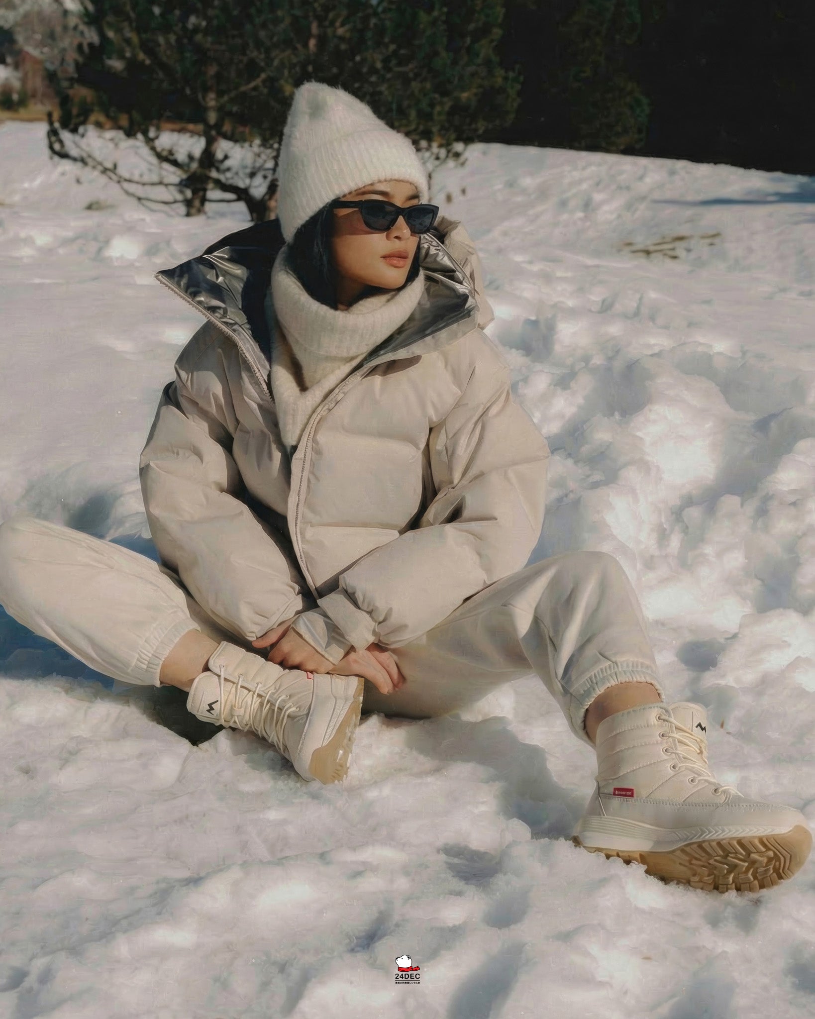 เช่ารองเท้าบูท หญิง รุ่น SNOWTOWN สี ครีม