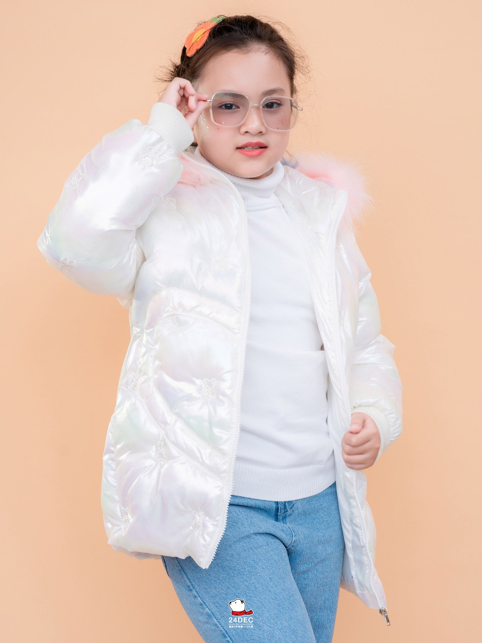 เช่าเสื้อกันหนาว เด็ก รุ่น SNOWY สี ขาว