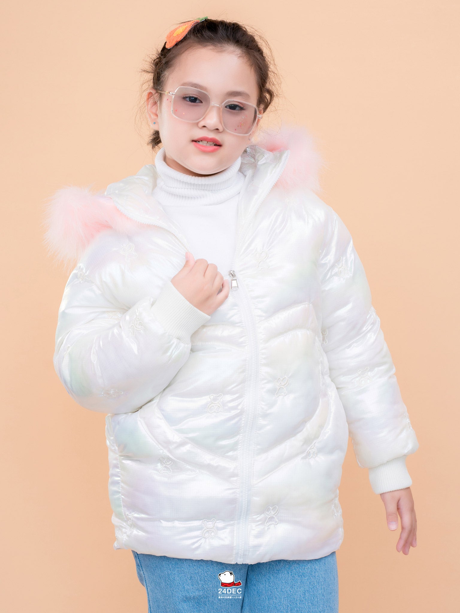 เช่าเสื้อกันหนาว เด็ก รุ่น SNOWY สี ขาว