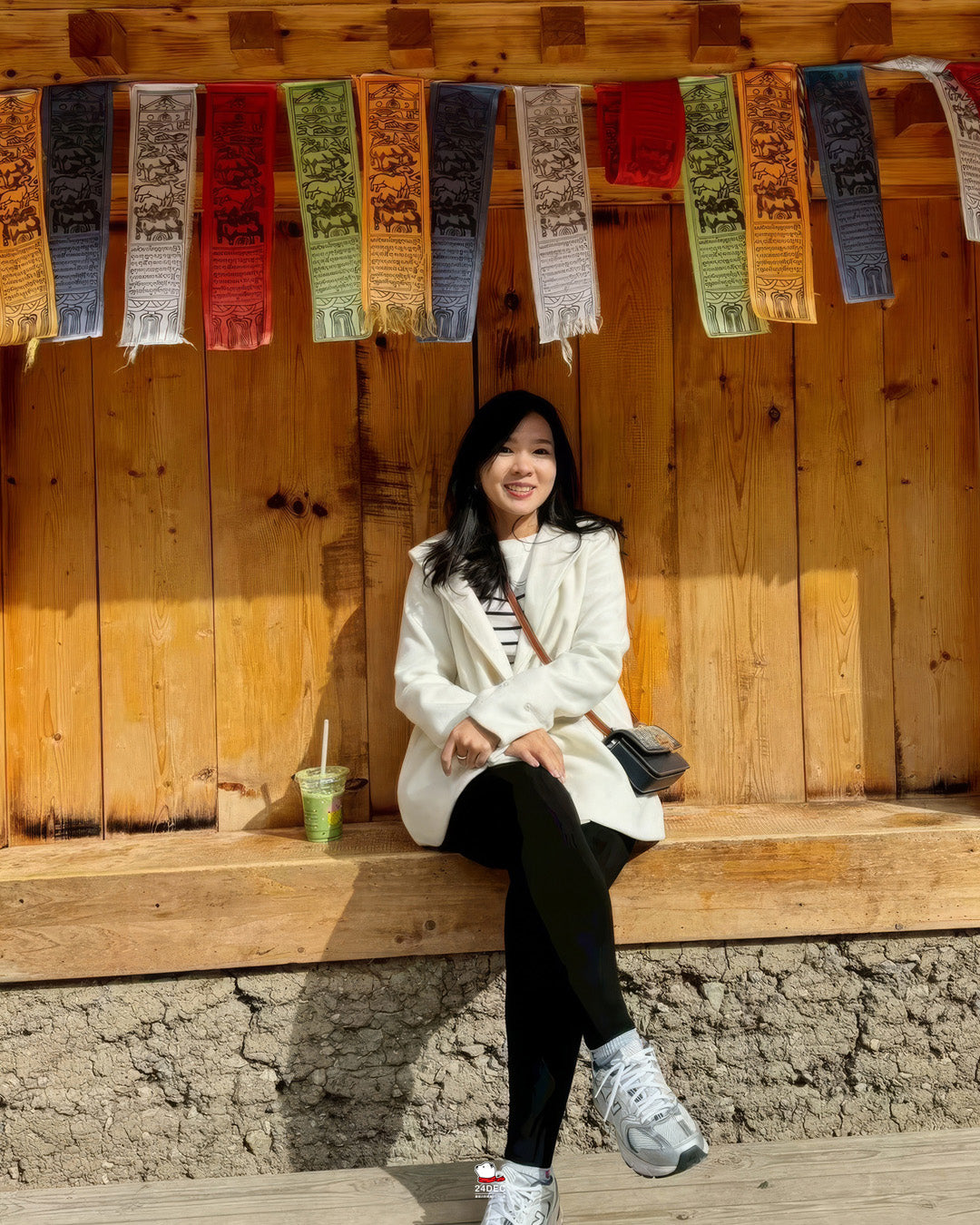 เช่าเสื้อโค้ท หญิง รุ่น FURONG สี ขาว