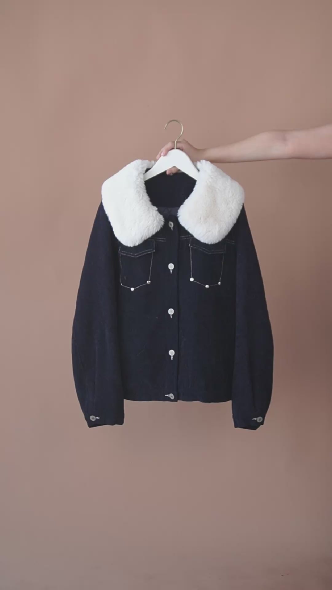 เช่าเสื้อแจ็คเก็ต หญิง รุ่น GODGIE สี ดำ
