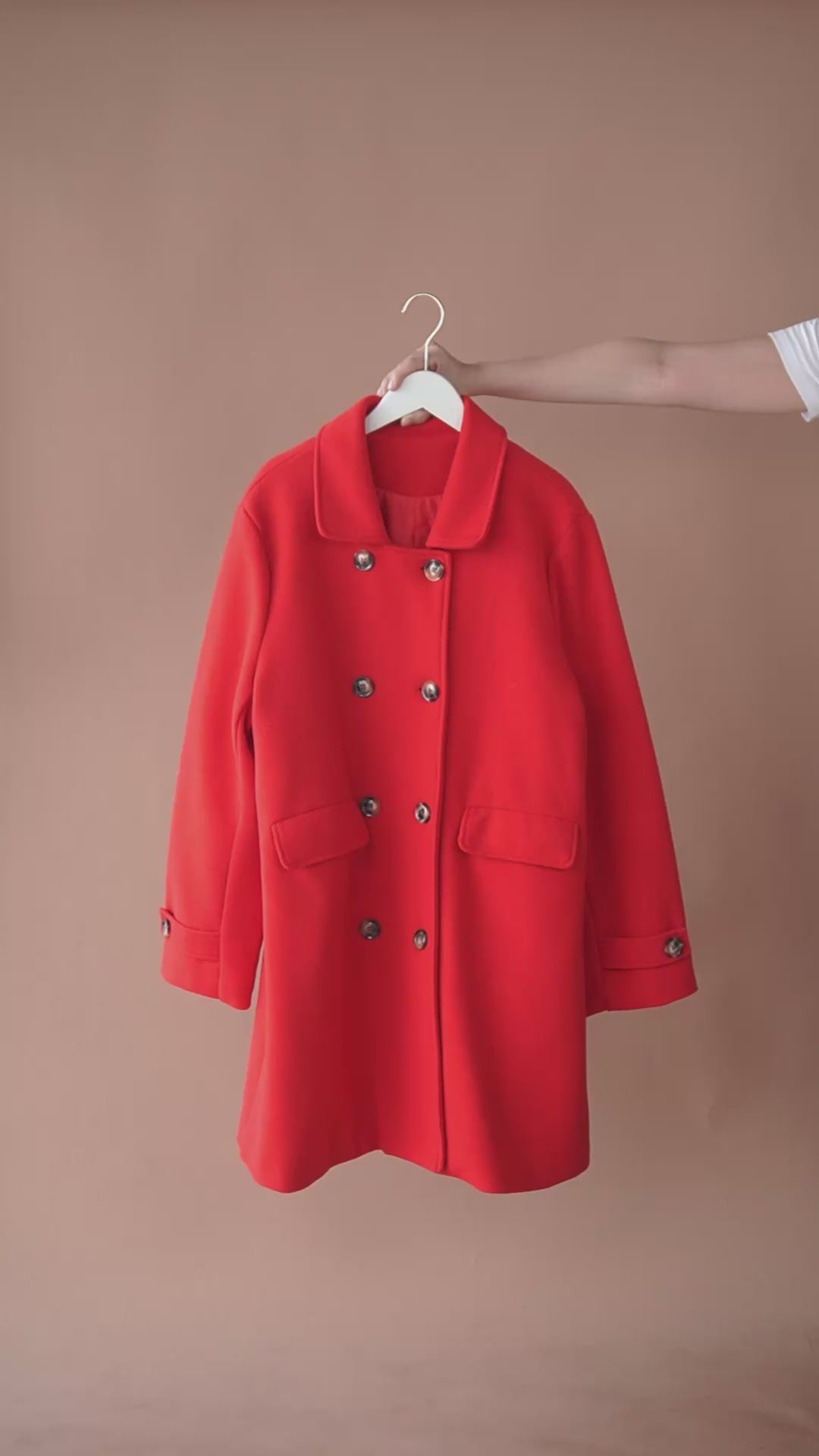 เช่าเสื้อโค้ท หญิง รุ่น HIDEKO สี แดง