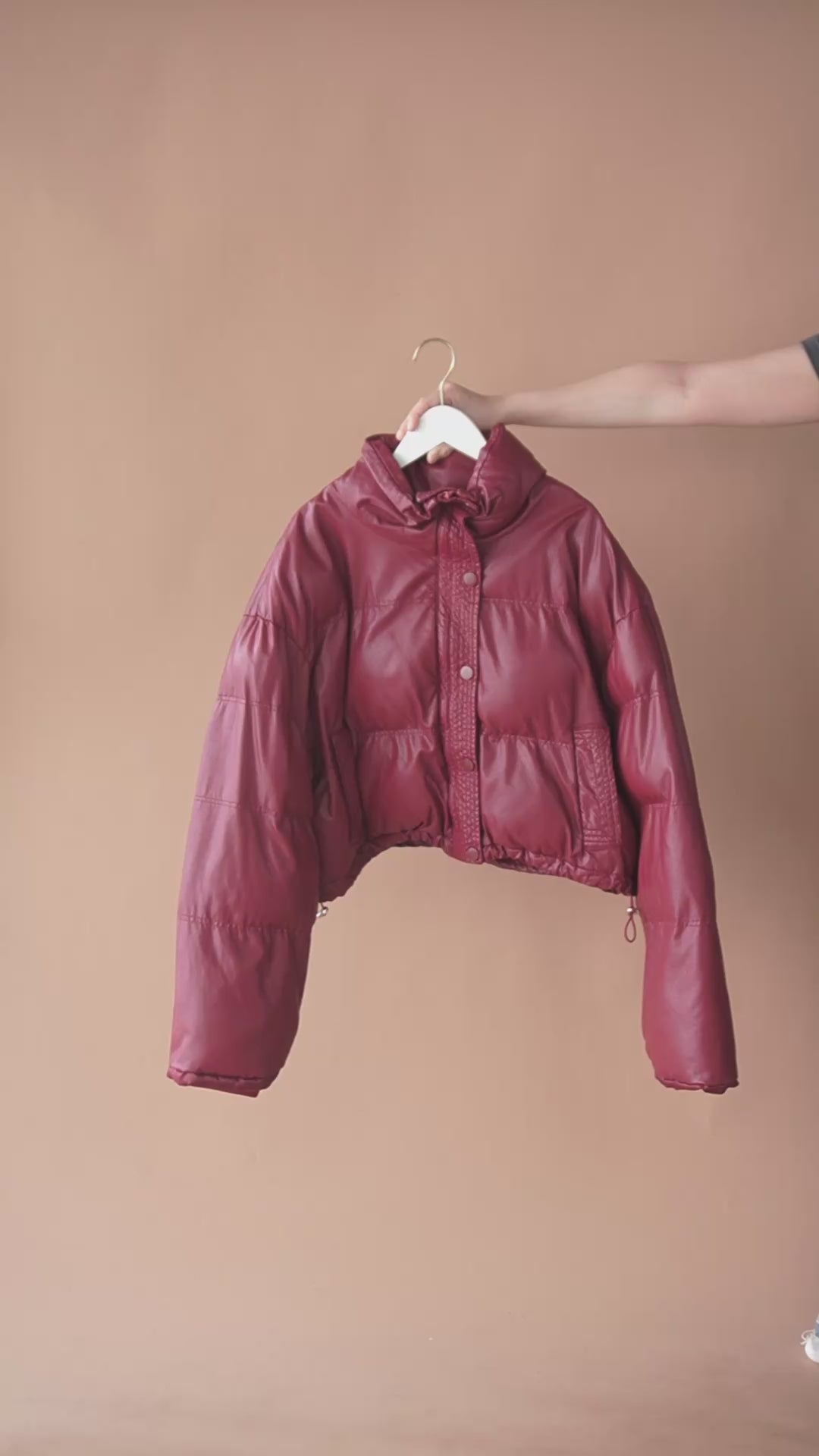 เช่าเสื้อกันหนาว หญิง รุ่น ROWAN สี แดงเรดไวน์