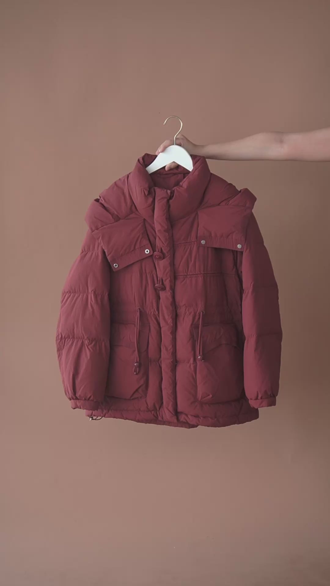 เช่าเสื้อกันหนาว หญิง รุ่น MAPLE สี แดงเรดไวน์