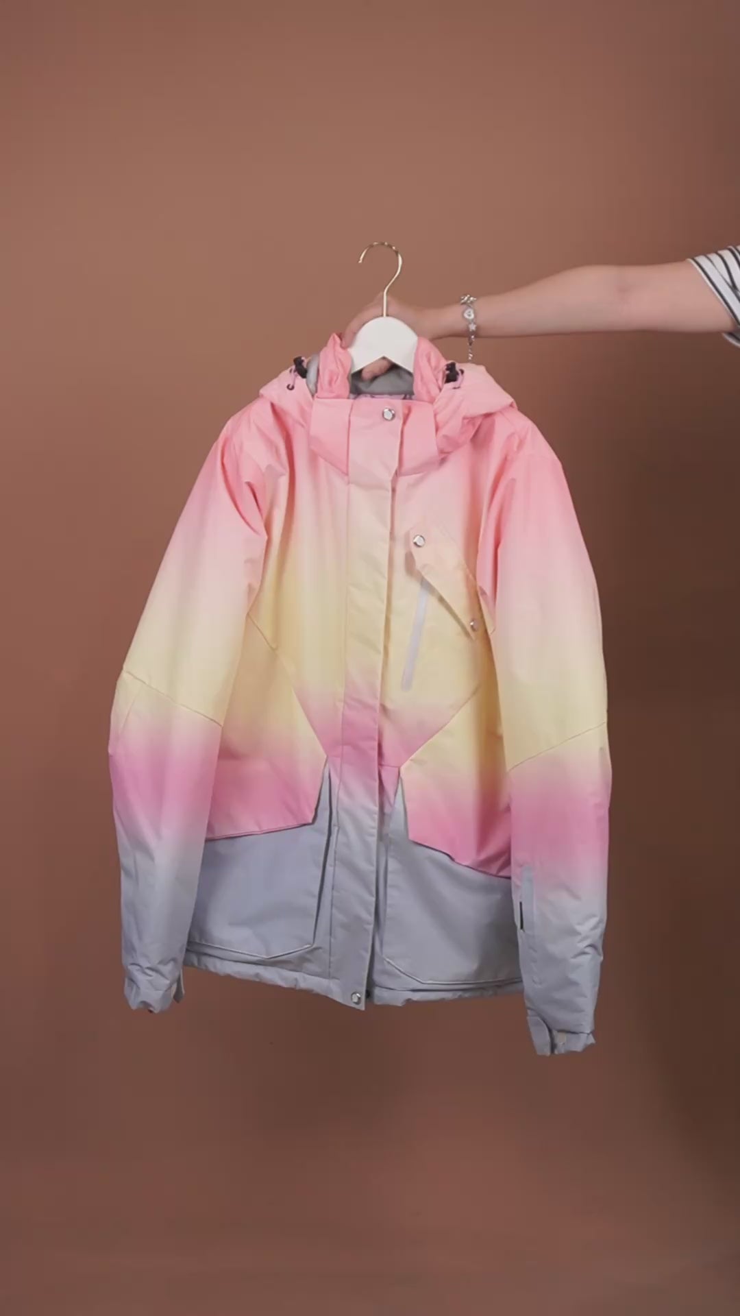 เช่าเสื้อสกี หญิง รุ่น LIPA สี ชมพู