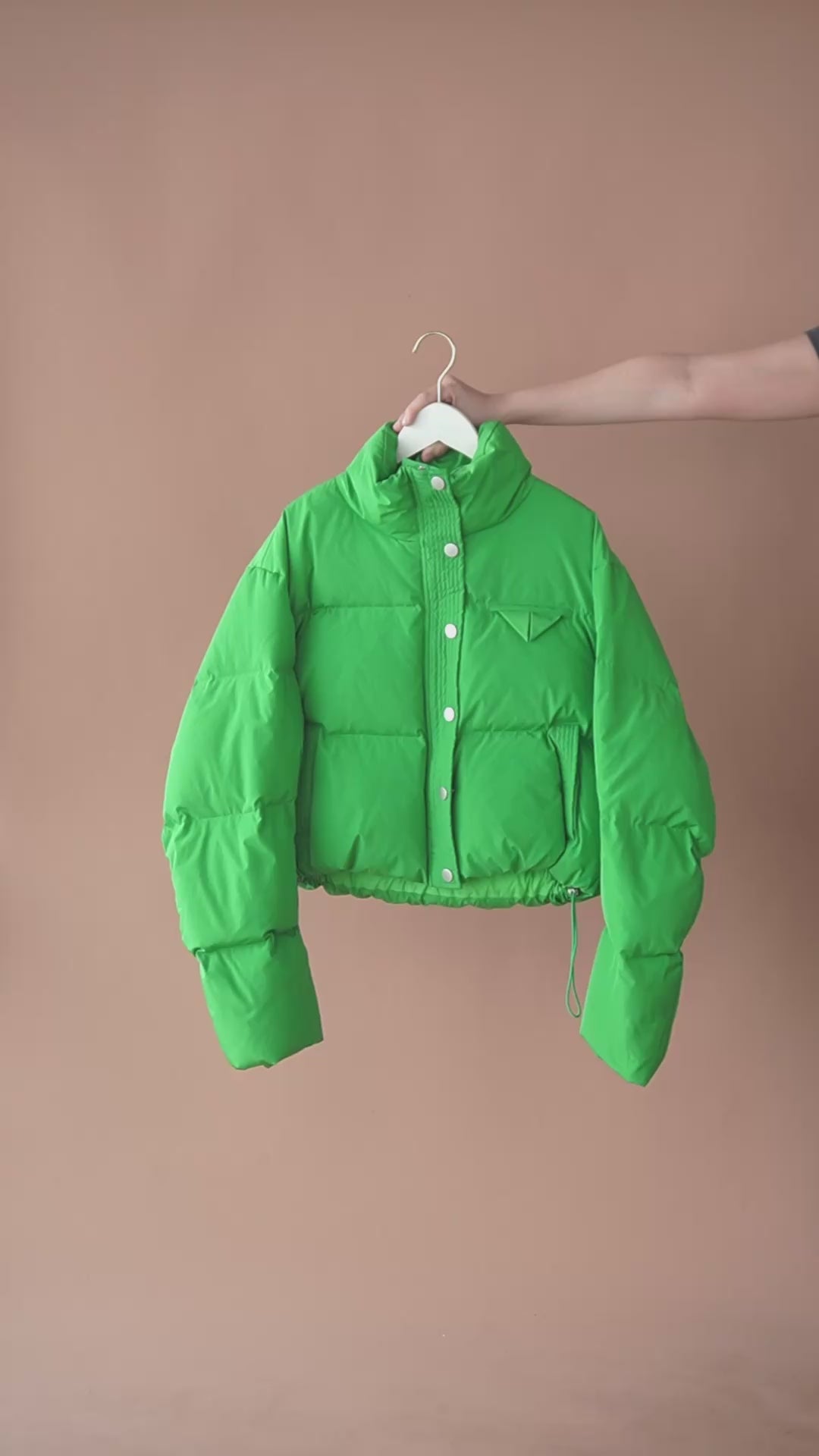 เช่าเสื้อกันหนาว หญิง รุ่น PERIDOT สี เขียว