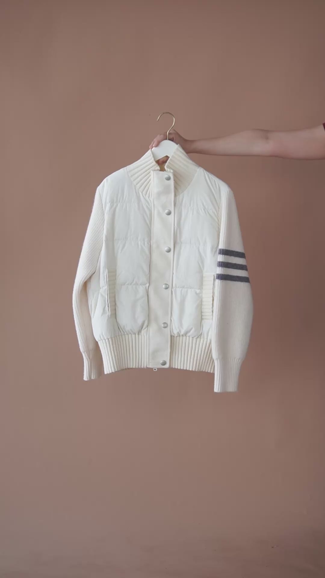 เช่าเสื้อแจ็คเก็ต หญิง รุ่น VOYAGE สี ขาว