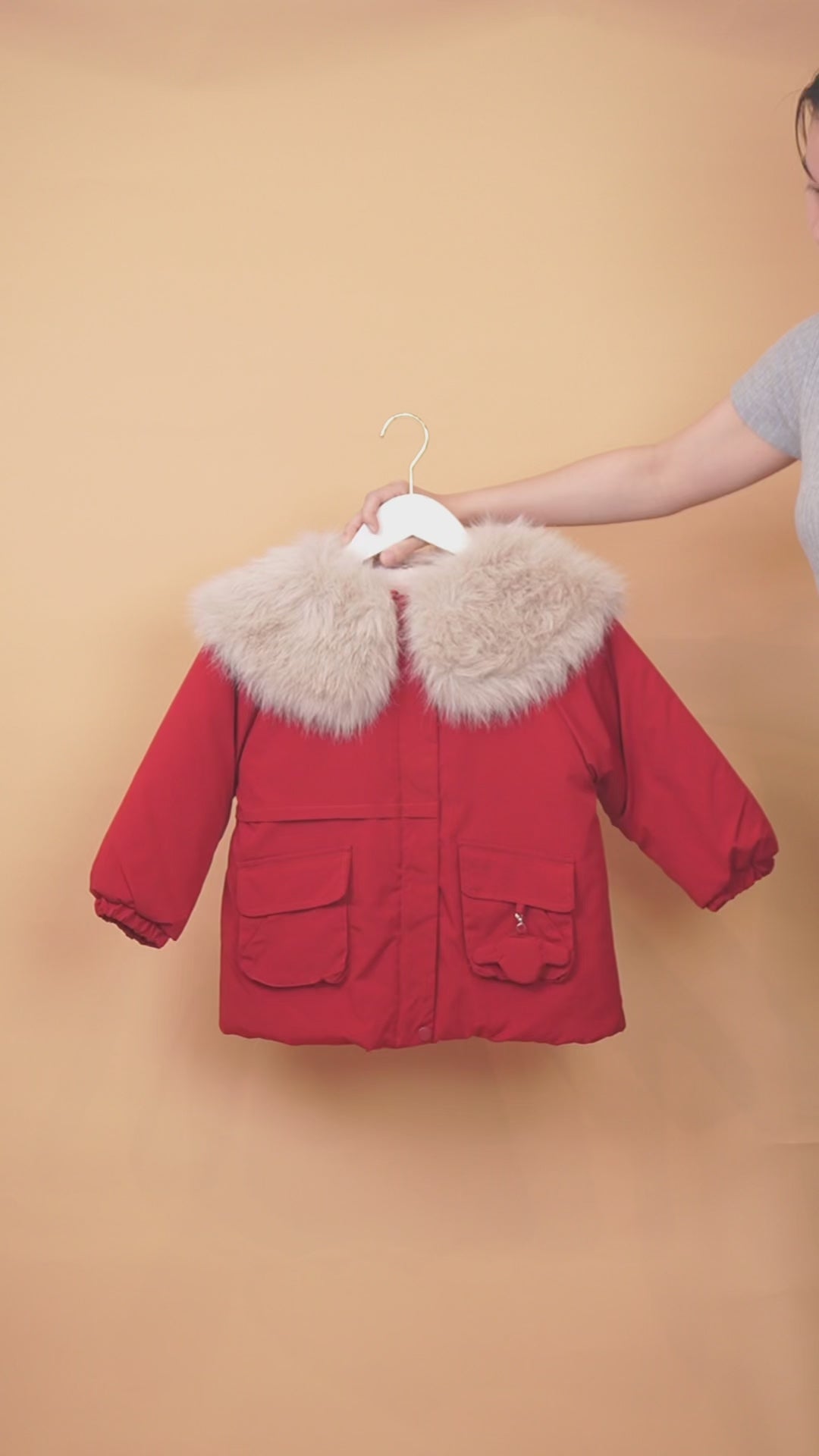 เช่าเสื้อกันหนาว เด็ก รุ่น AKANE สี แดง