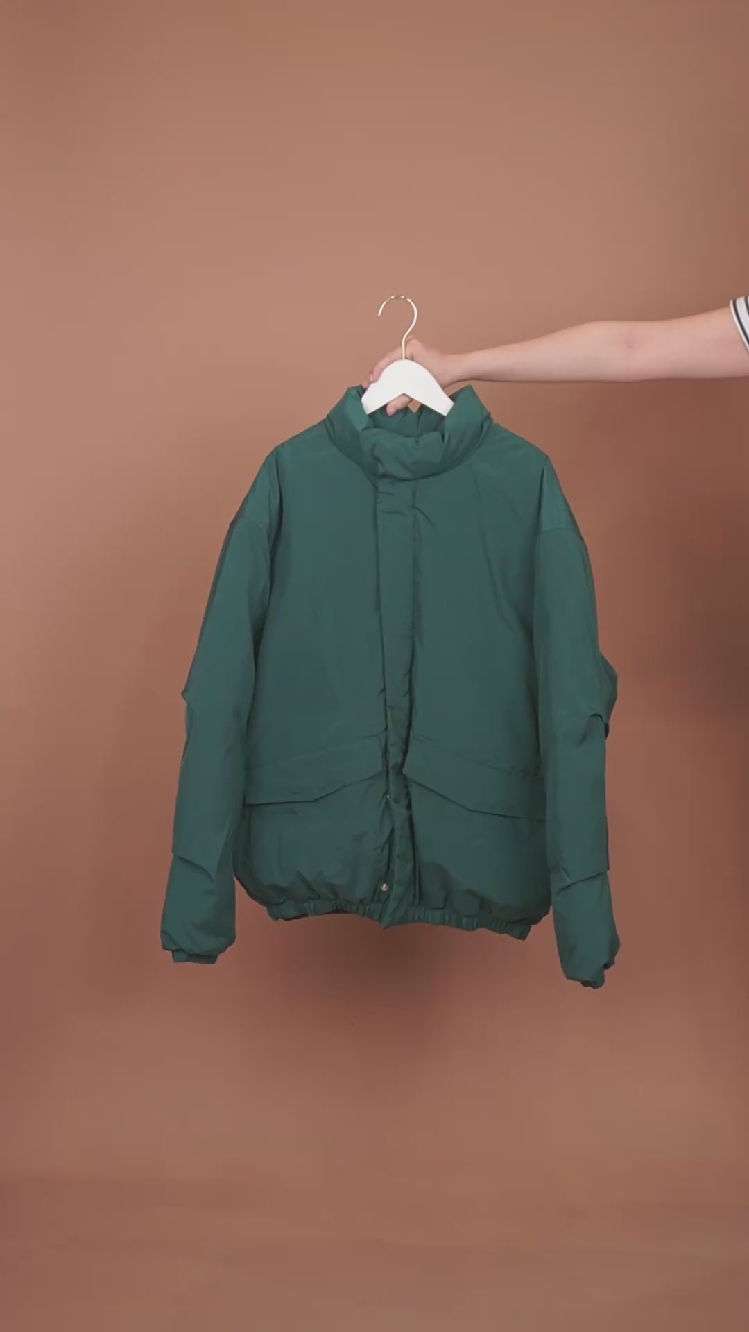 เช่าเสื้อกันหนาว ชาย รุ่น OAKLAND สี เขียว