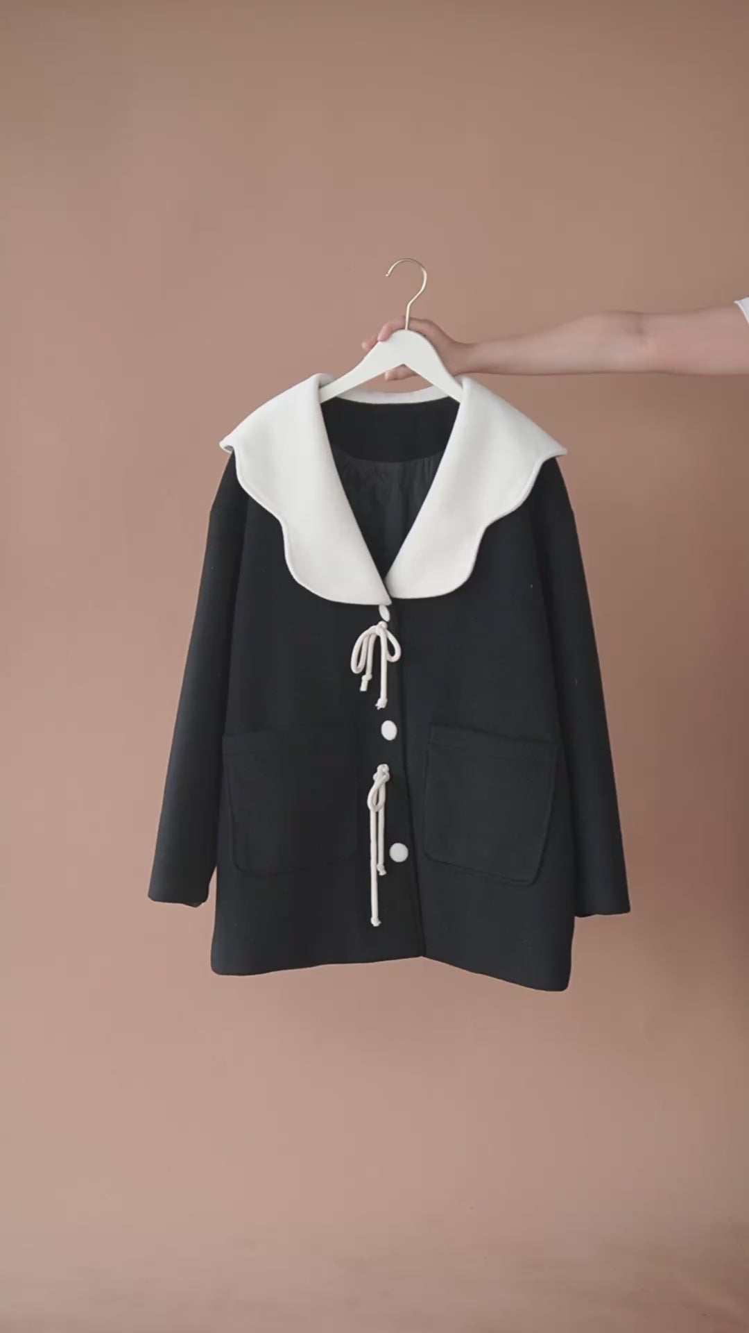 เช่าเสื้อโค้ท หญิง รุ่น SABINA สี ดำ