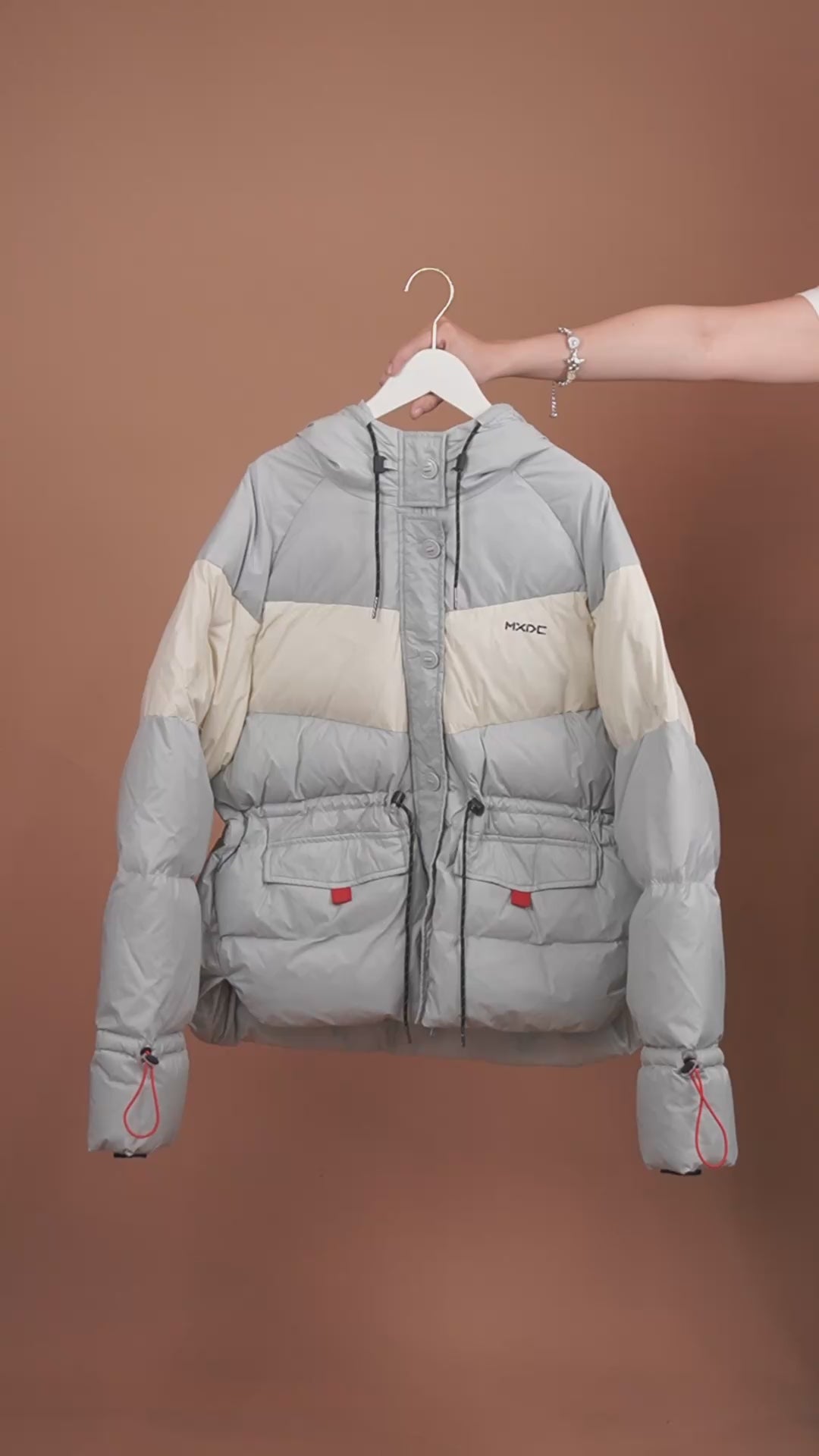 เช่าเสื้อกันหนาว หญิง รุ่น ICEBOX สี ฟ้า
