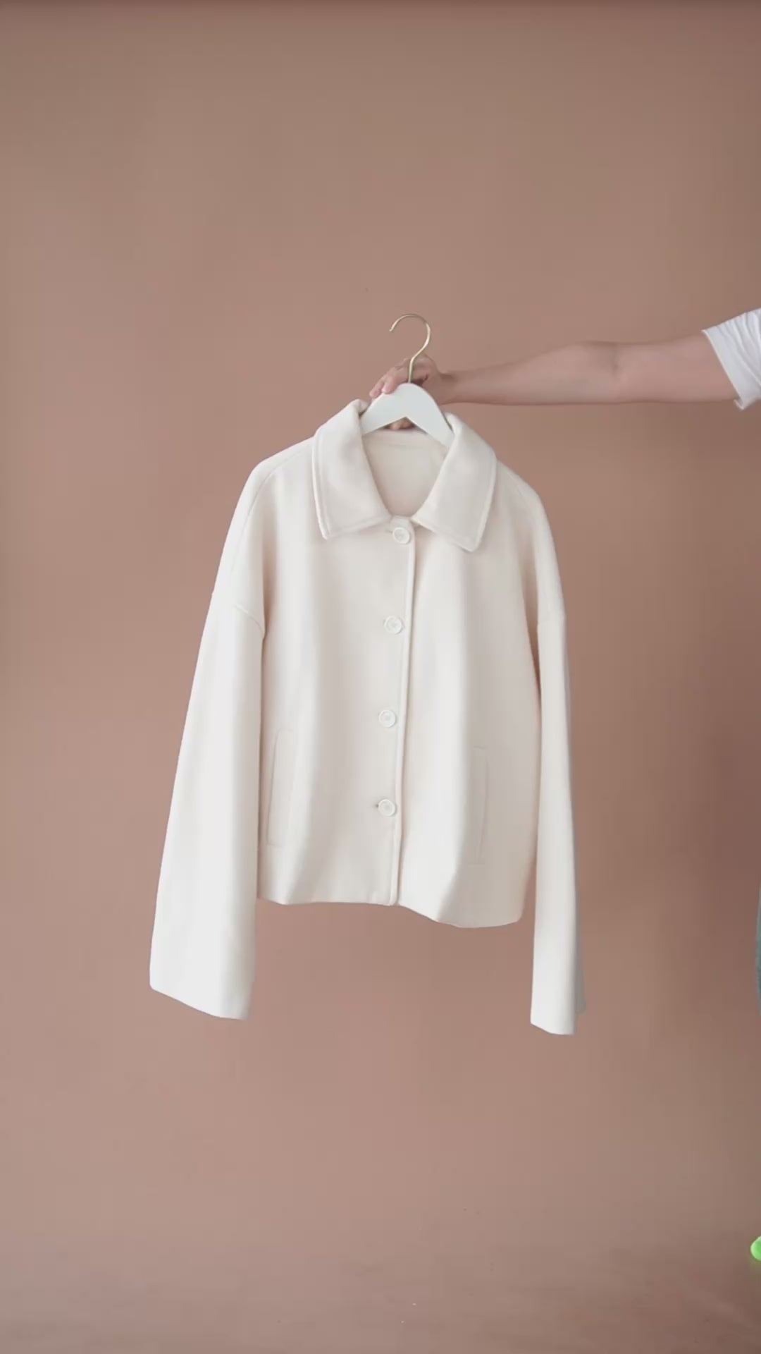 เช่าเสื้อโค้ท หญิง รุ่น FLAM สี ขาว